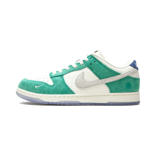 Dunk Low X KASINA "Road Sign"